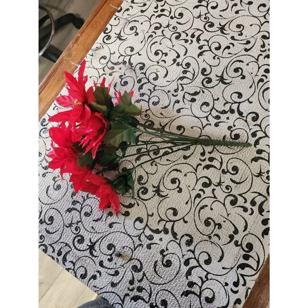 19 Bundles of Faux Poinsettas